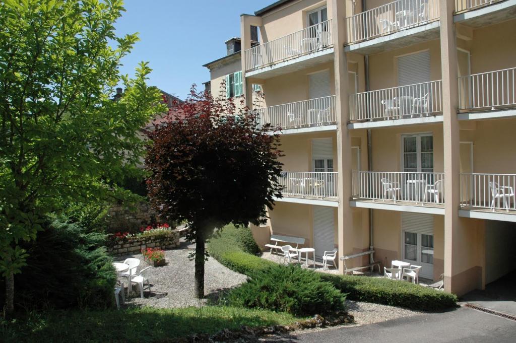 Hotel Et Studios D'Orfeuil Бурбон-ле-Ба Екстериор снимка