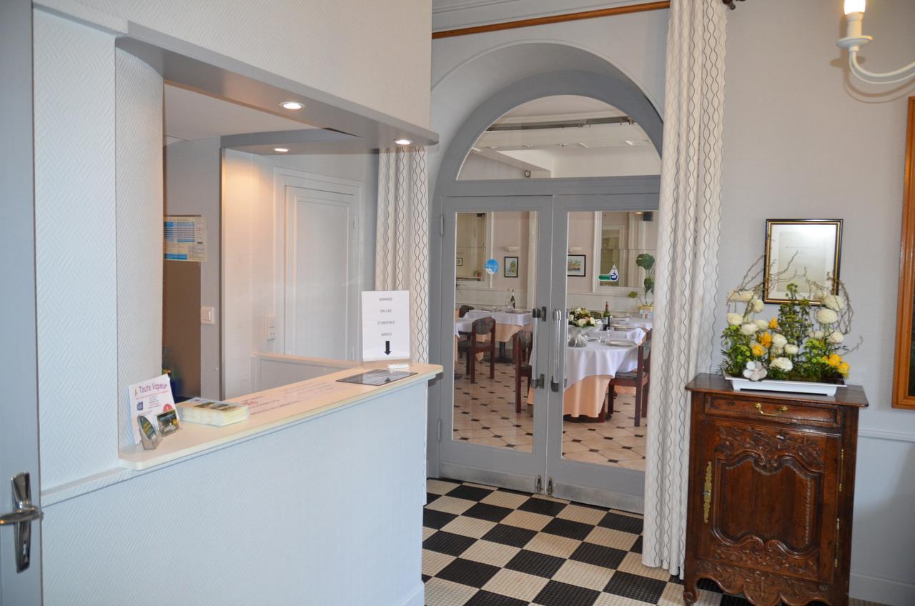 Hotel Et Studios D'Orfeuil Бурбон-ле-Ба Екстериор снимка