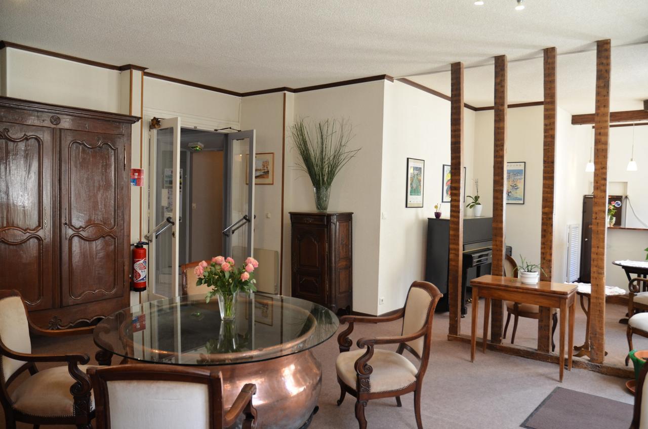 Hotel Et Studios D'Orfeuil Бурбон-ле-Ба Екстериор снимка
