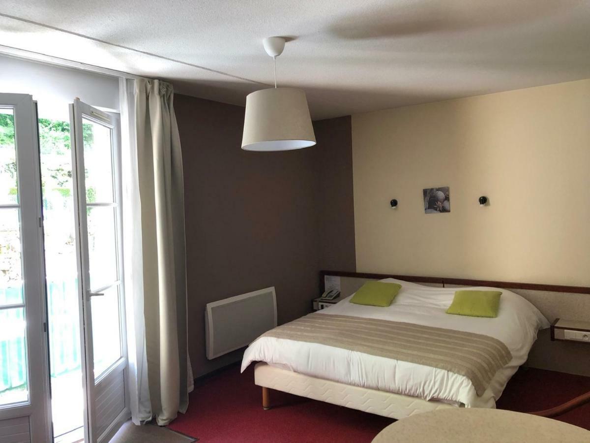 Hotel Et Studios D'Orfeuil Бурбон-ле-Ба Екстериор снимка
