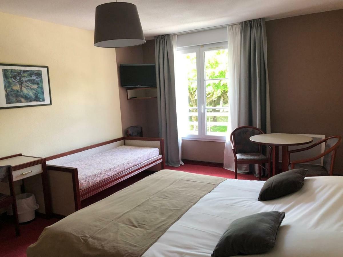Hotel Et Studios D'Orfeuil Бурбон-ле-Ба Екстериор снимка