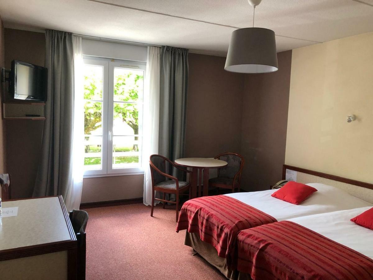 Hotel Et Studios D'Orfeuil Бурбон-ле-Ба Екстериор снимка